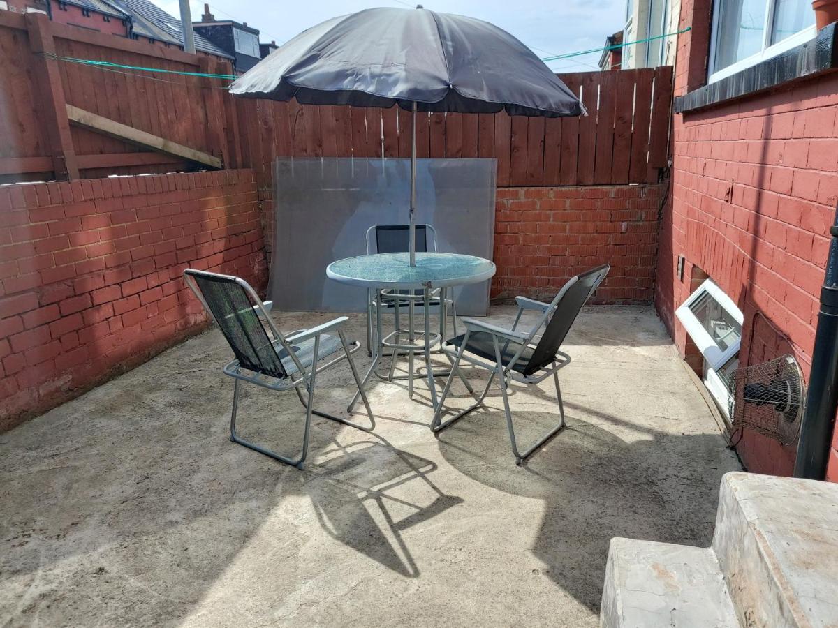 Lovely Studio-Flat With Free Parking, Free Wifi. Leeds  Esterno foto